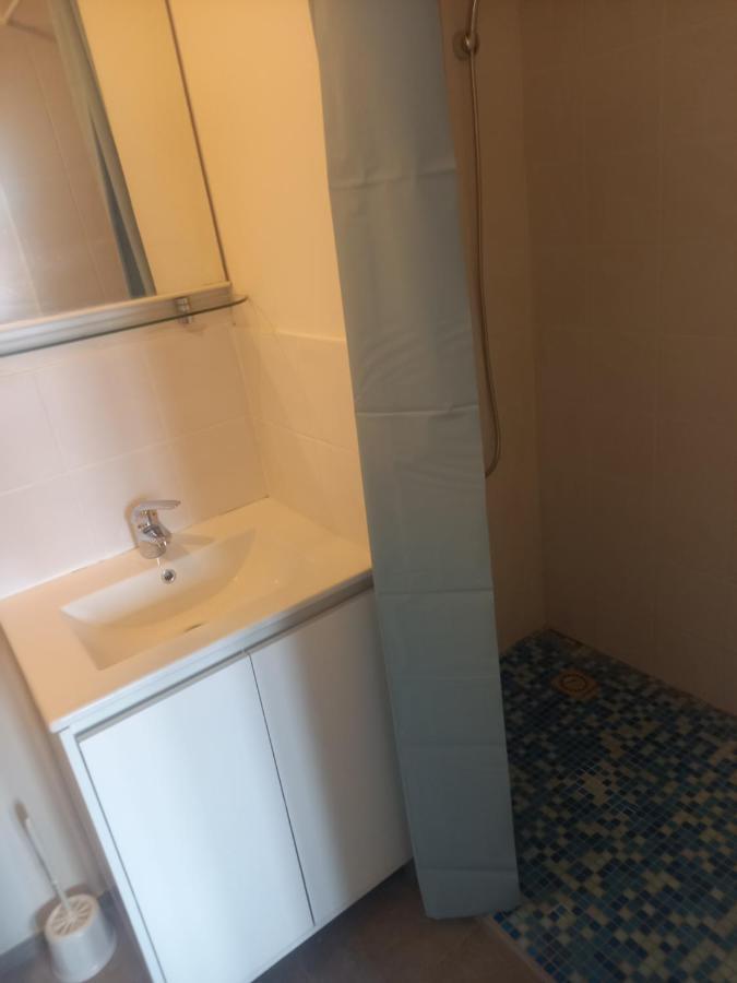 Logement Entier Spacieux Et Confortable A 1 H De Paris Courtenay  Exterior foto