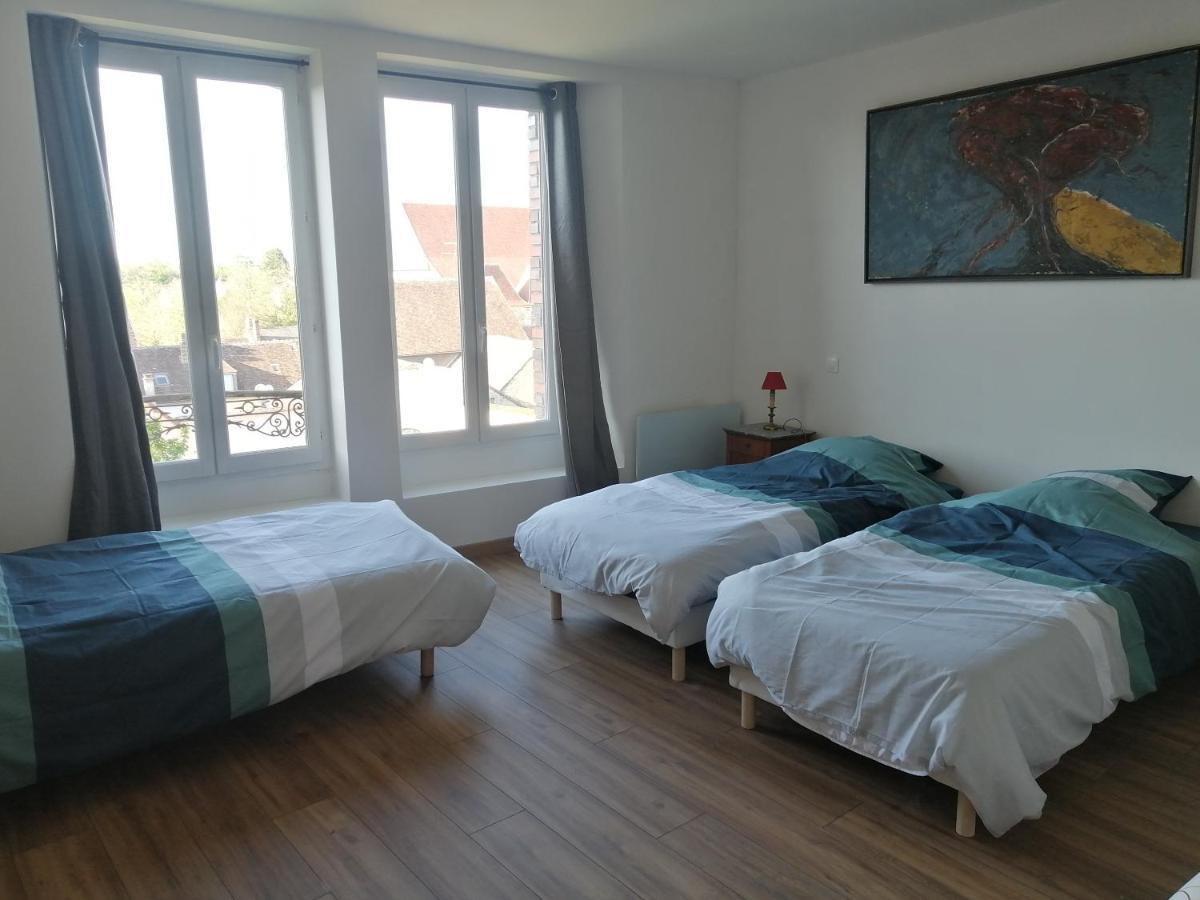Logement Entier Spacieux Et Confortable A 1 H De Paris Courtenay  Exterior foto